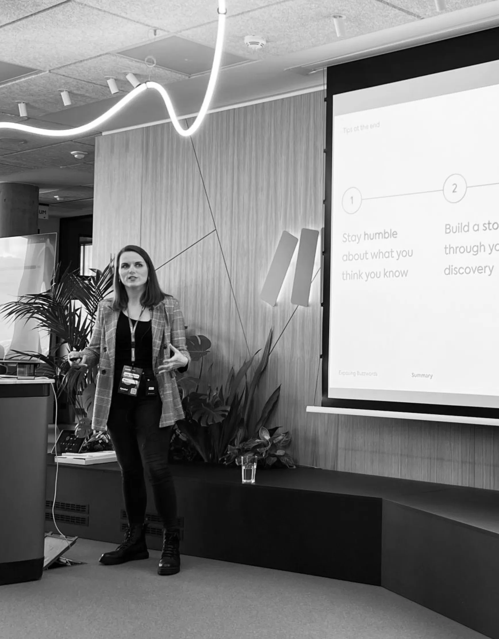Zuzana presenting at a conference
